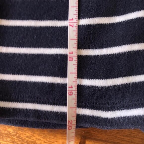 NAUTICA Three-Quarter Sleeve Blue White Stripe Top with Cuffs Me… - Picture 14 of 15